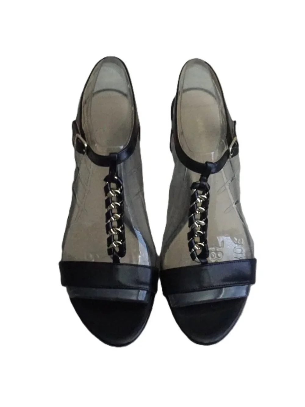 Nine West Black Kitten Healed Sandal with Gold Tone Chain Link Women’s Size 8m